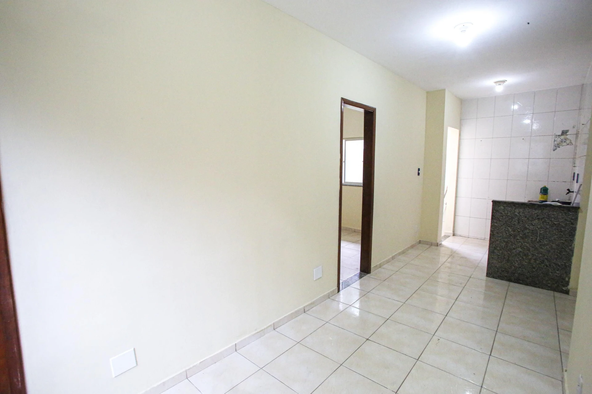 House with 2 bedrooms and 1 bathroom, no parking — photo 21
