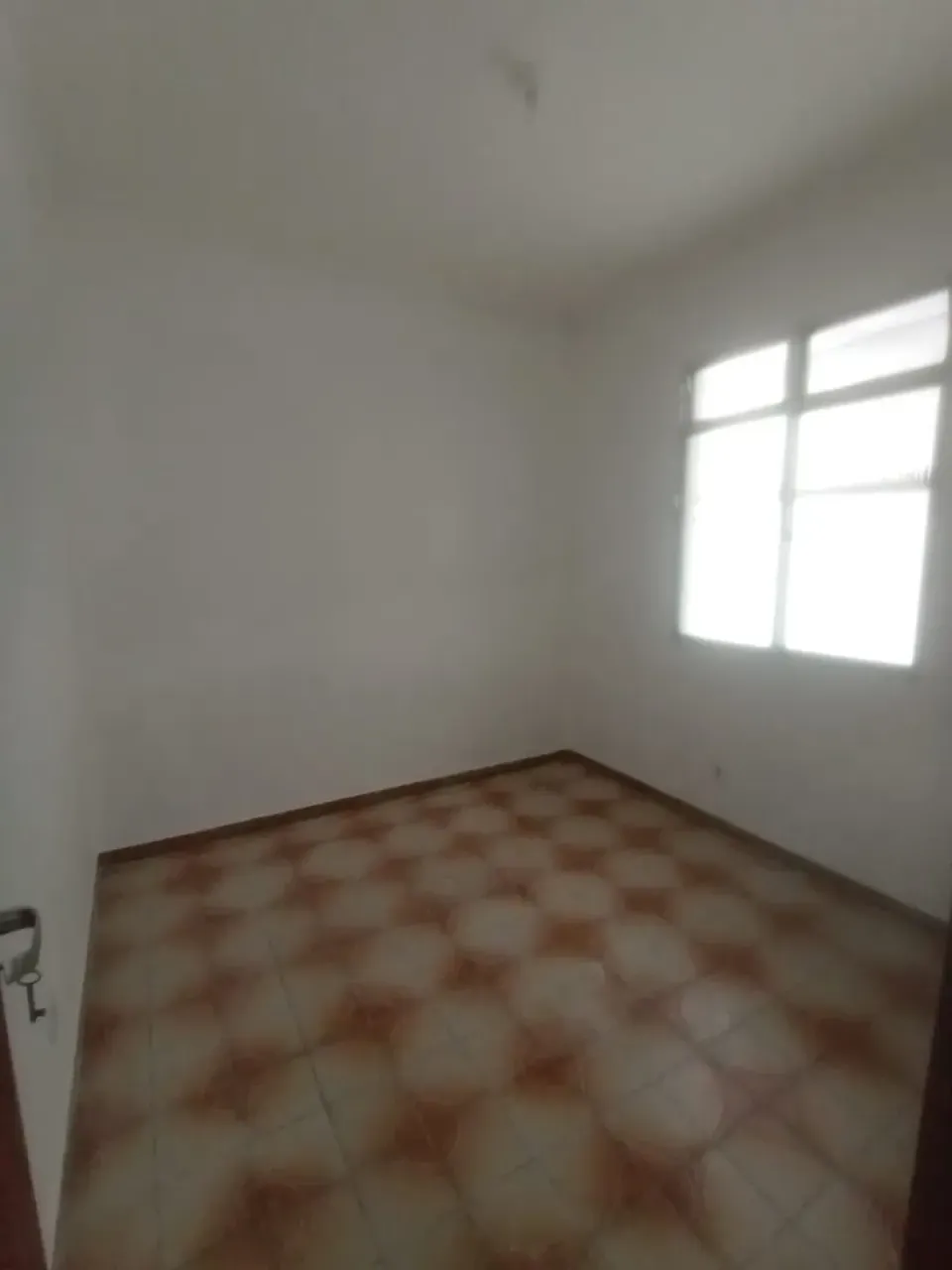 Casa de vila com 2 quartos e banheiro com box de vidro — photo 6