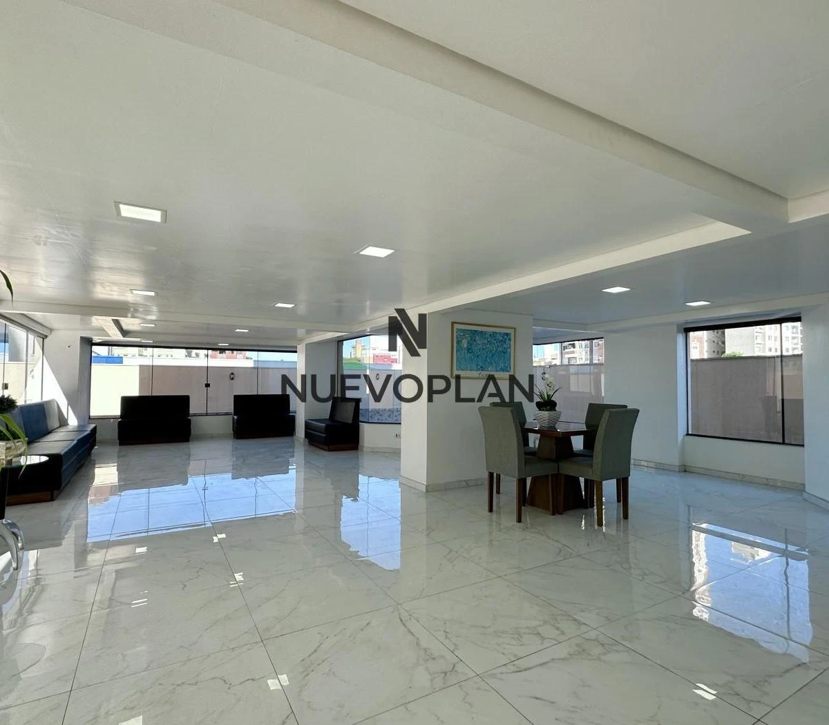 Floor-to-ceiling windows in a 3-bedroom apartment, 77 m² — photo 9