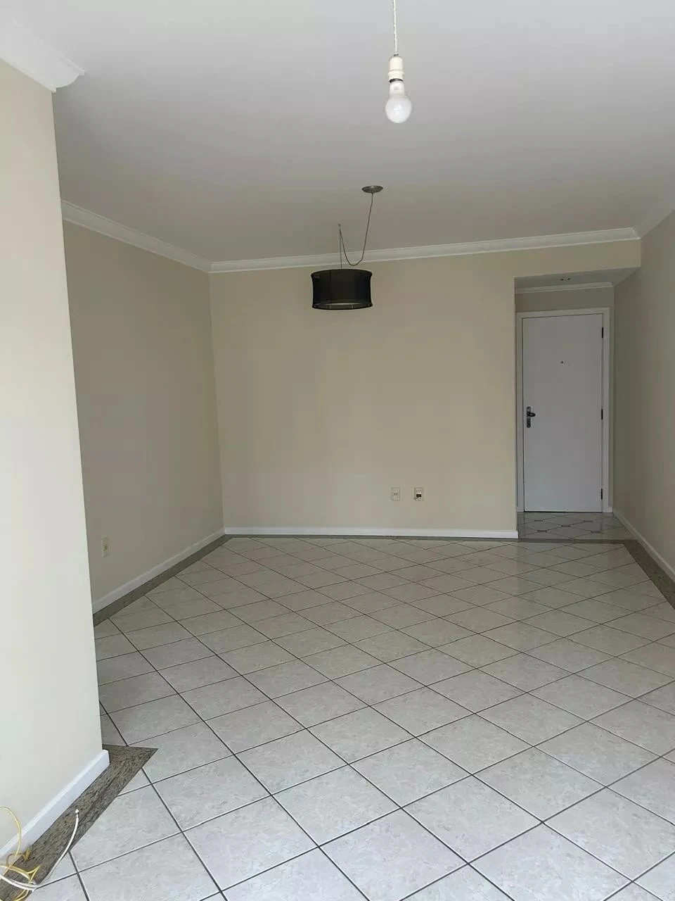 Квартира: 2 спальні, 1 з власною ванною кімнатою, 72 м²