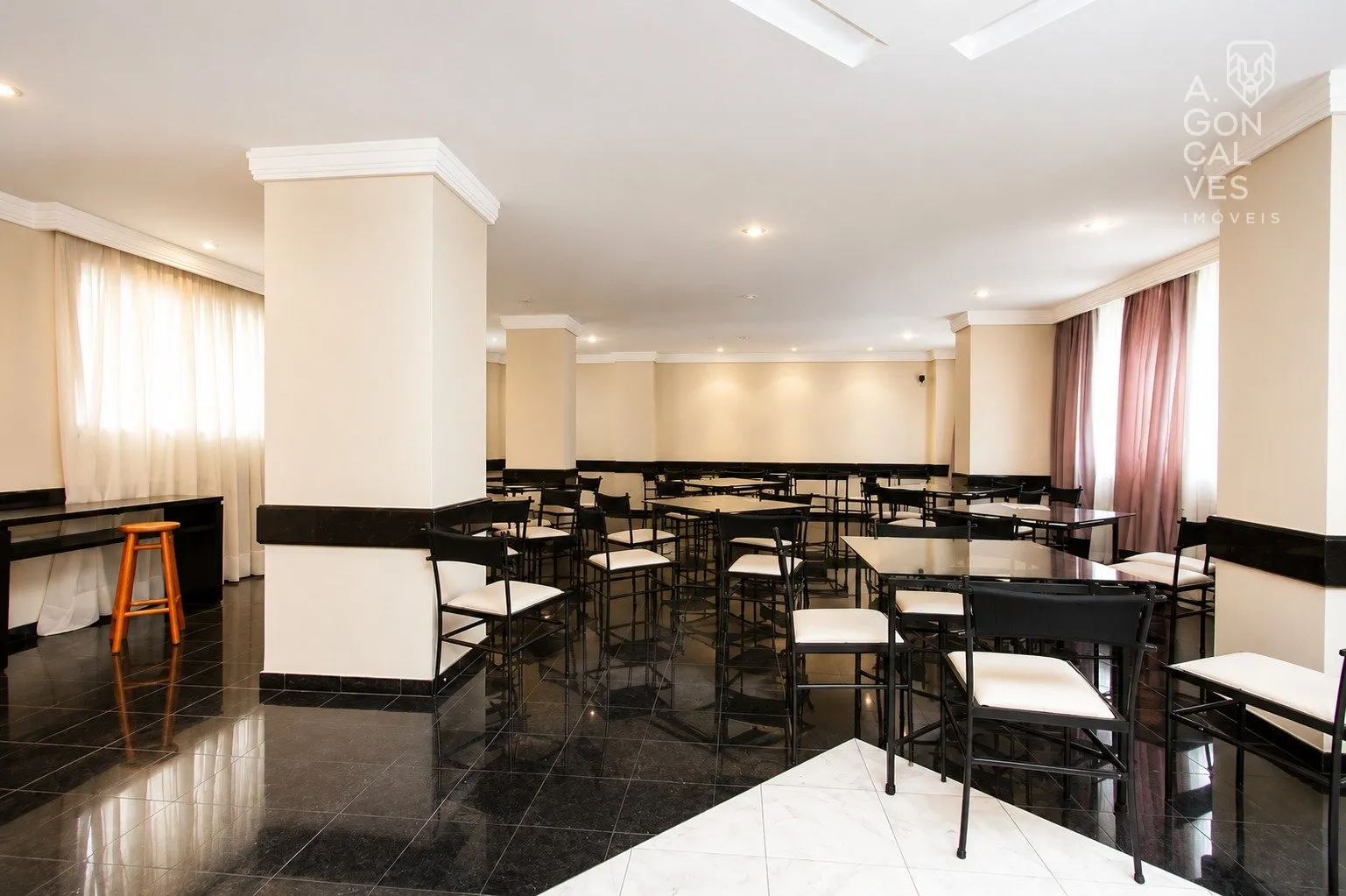 Apartamento amueblado de 175 m² con 3 dormitorios y 1 suite — photo 32