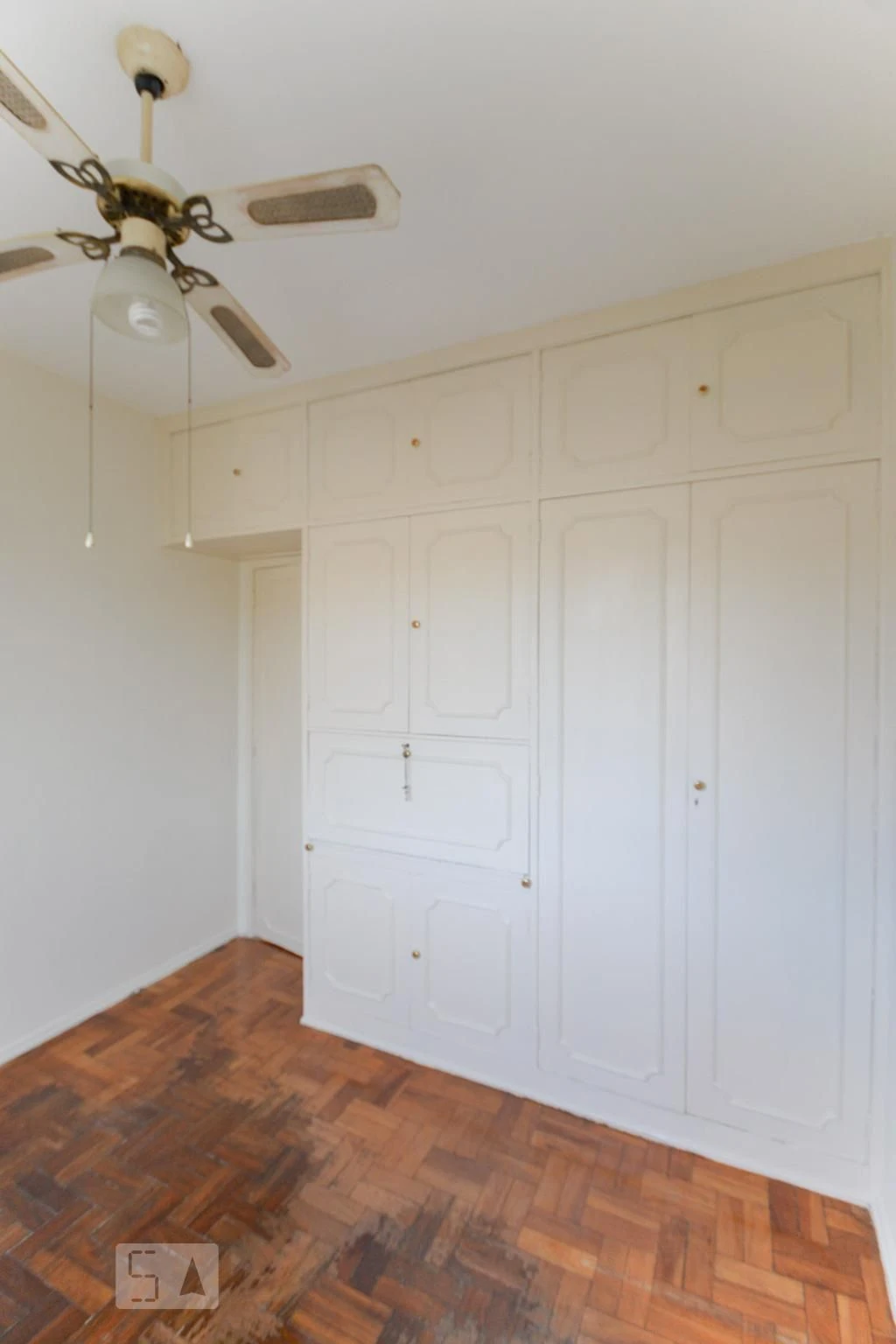 3-bedroom apartment with a mountain view — photo 3