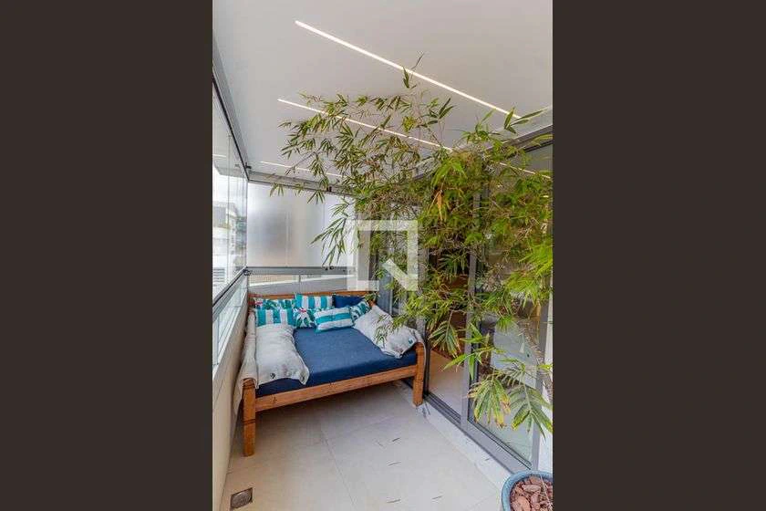 110 m² apartment with enclosed balcony and 3 bedrooms — photo 16