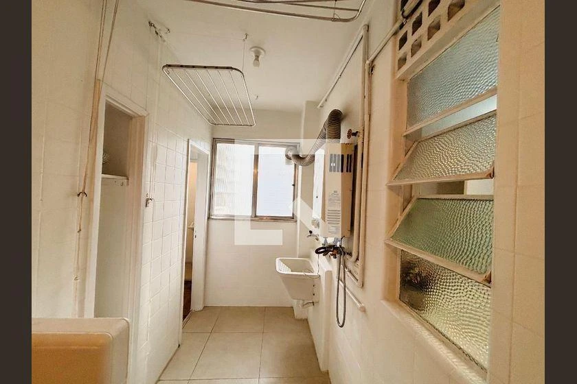 3-bedroom apartment with a water view in Rio de Janeiro — photo 25