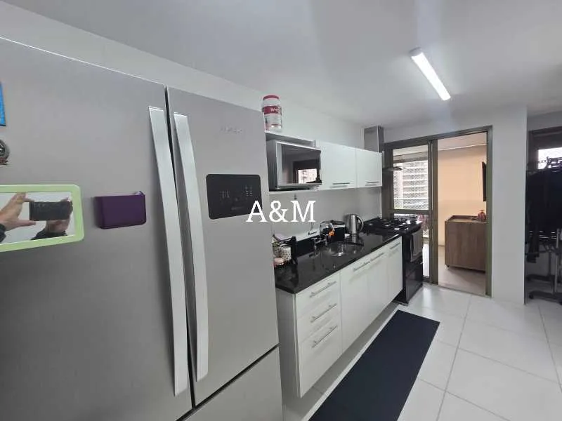 Furnished apartment with 3 bedrooms and 5 bathrooms — photo 2