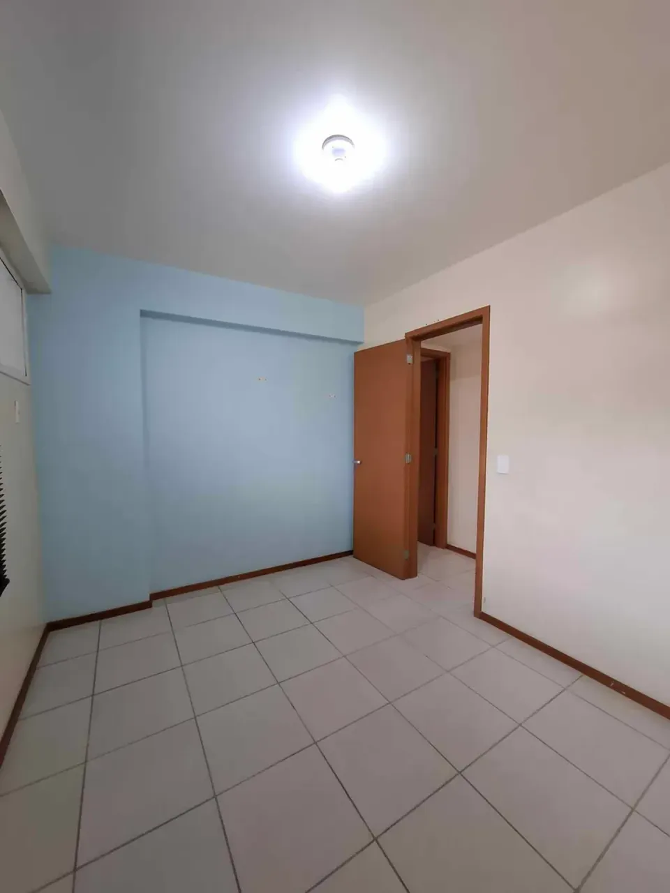 Apartamento com 2 quartos e cozinha fechada com coifa — photo 13