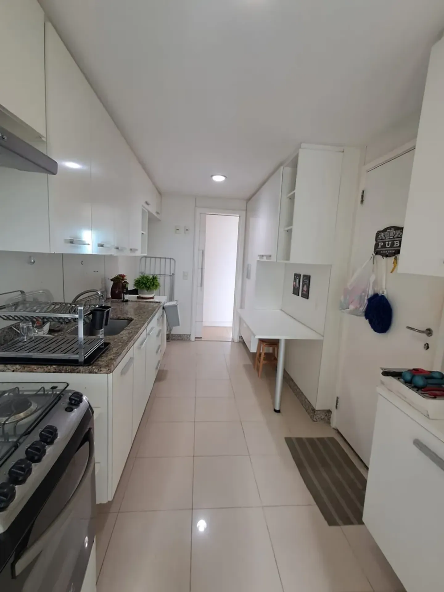 117 m² rental apartment with 3 bedrooms and 2 parking spots — photo 20