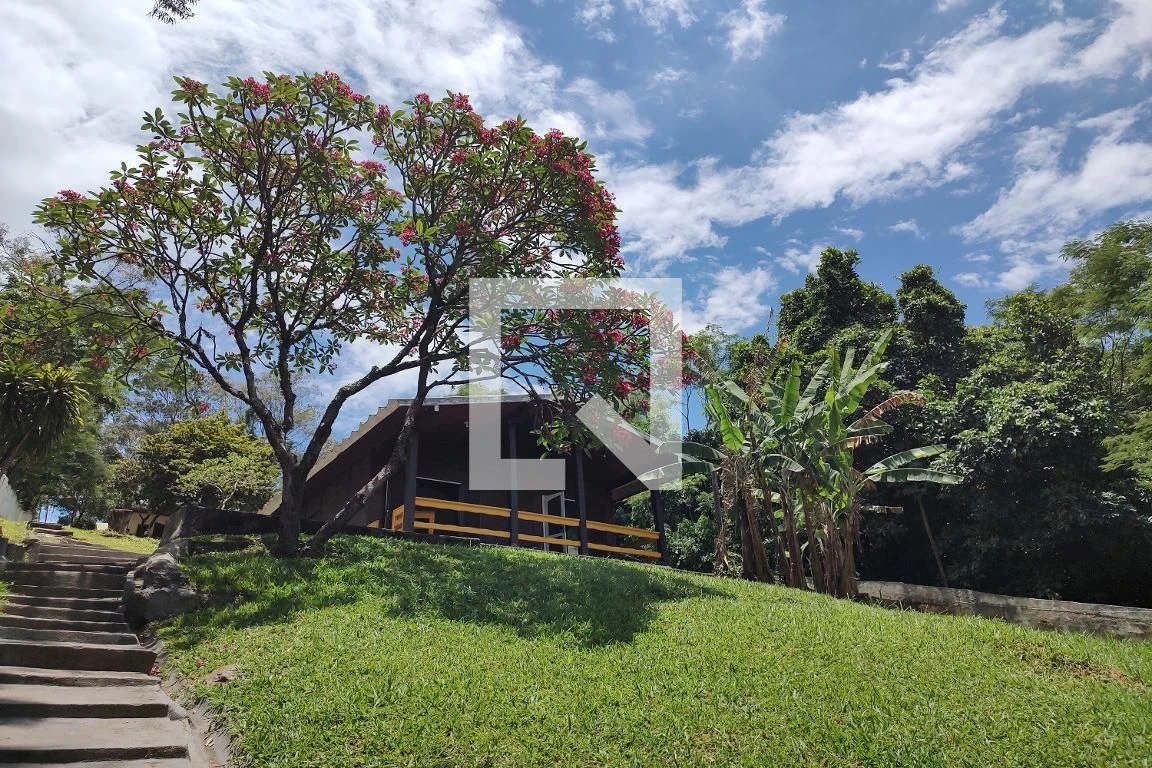 Casa para locação com 3 quartos e 280 m² — photo 77