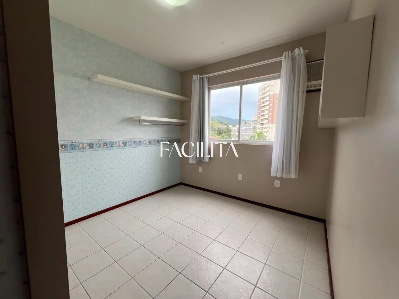 1st-floor apartment with 2 bedrooms and 1 en-suite — photo 27