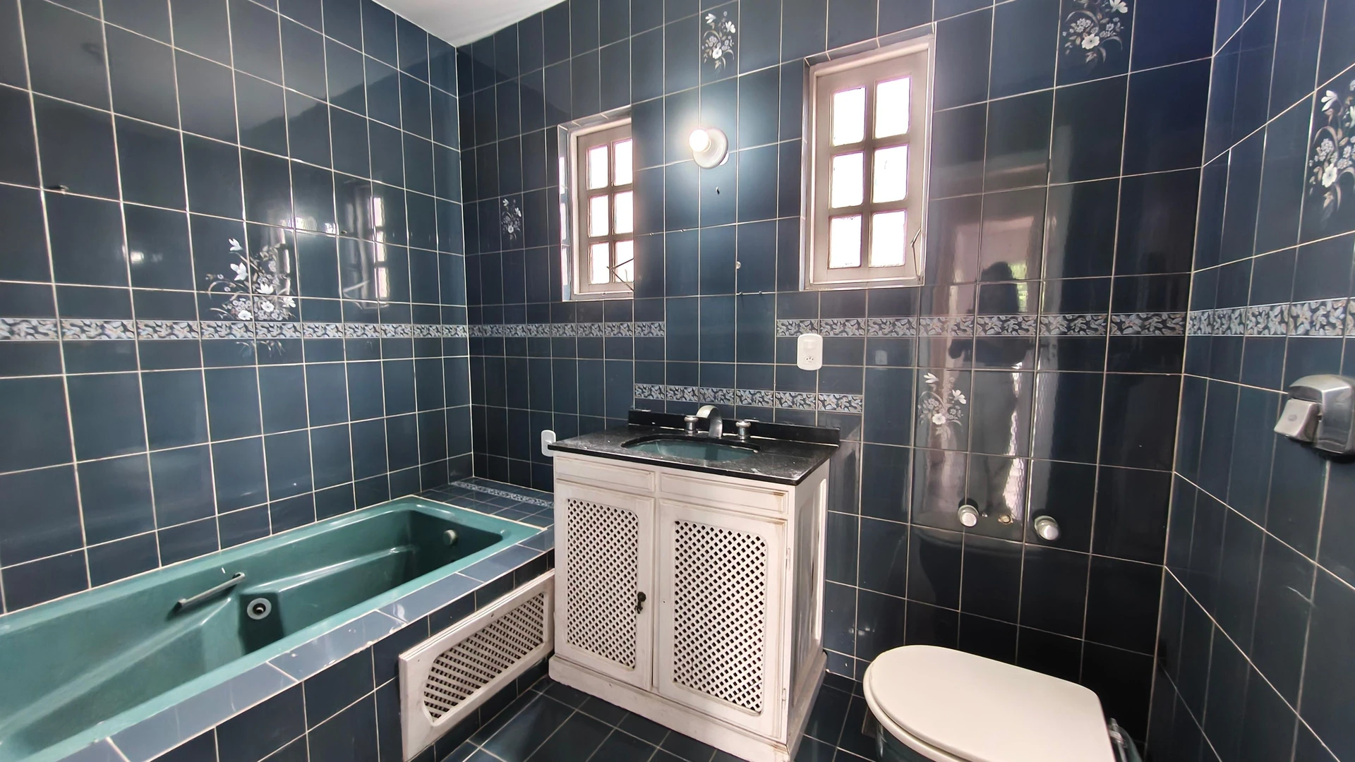 House, 250 m², with a bathtub — photo 25