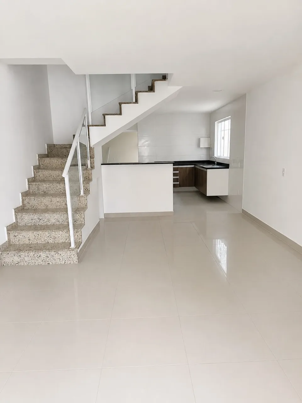 Casa de 2 quartos com varanda gourmet, Vargem Grande