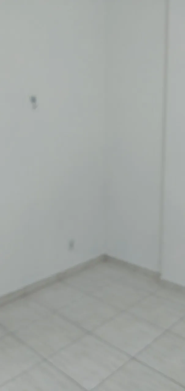 Unfurnished 1-bedroom apartment with elevator and glass shower — photo 15