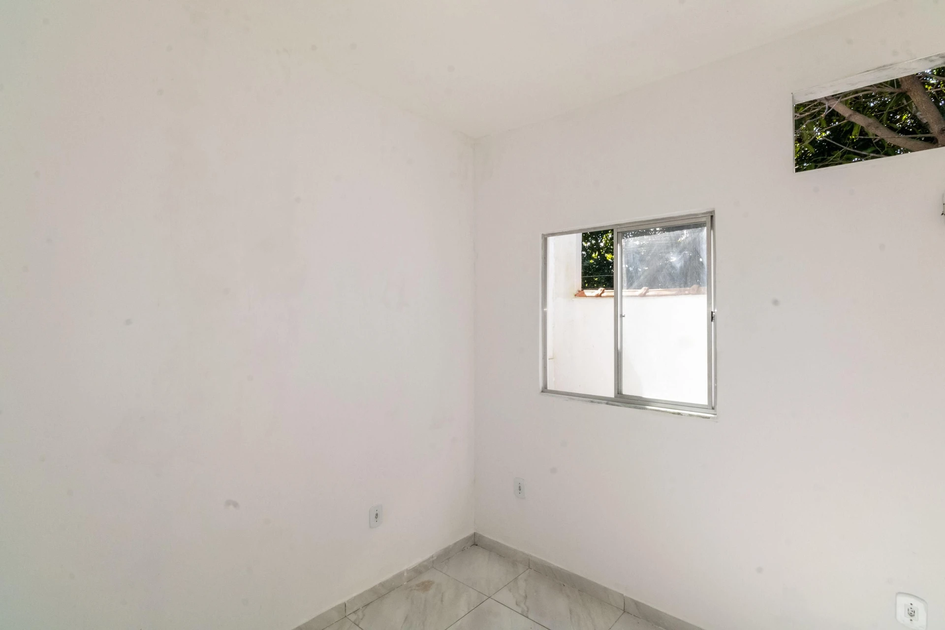 Будинок без меблів з 1 спальнею та кухнею open-plan — photo 3