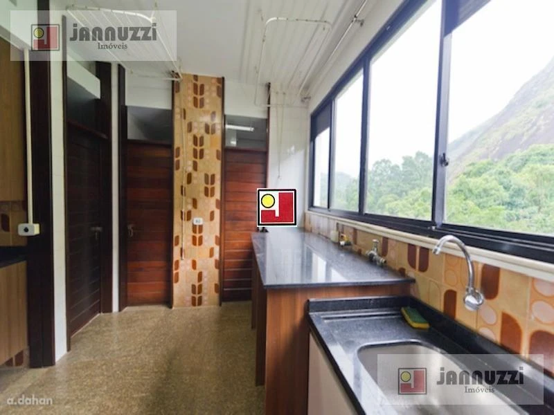 Water view in a 4-bedroom apartment, 319 m² — photo 20