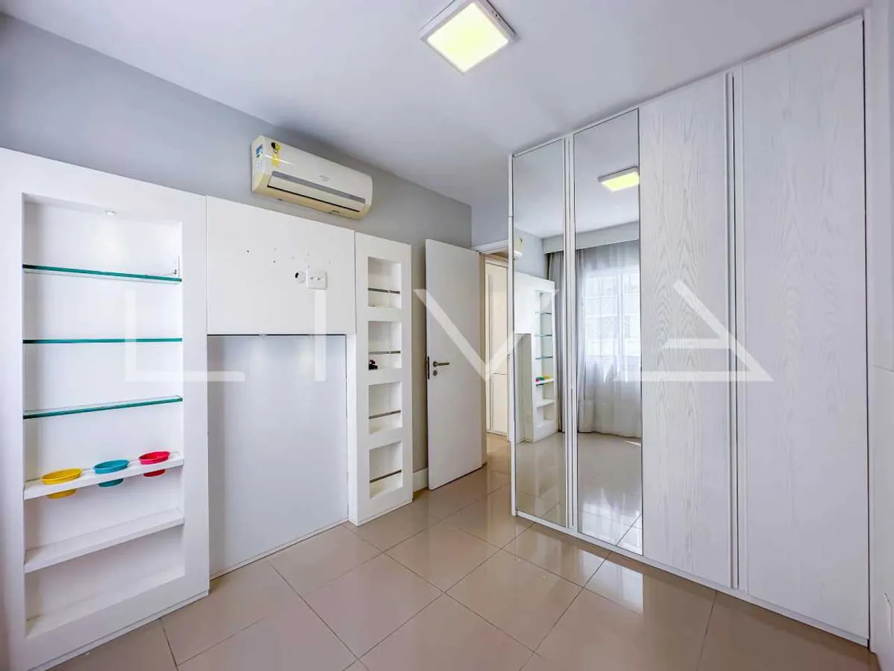 4 quartos e varanda envidraçada: apartamento de 107 m² — photo 4