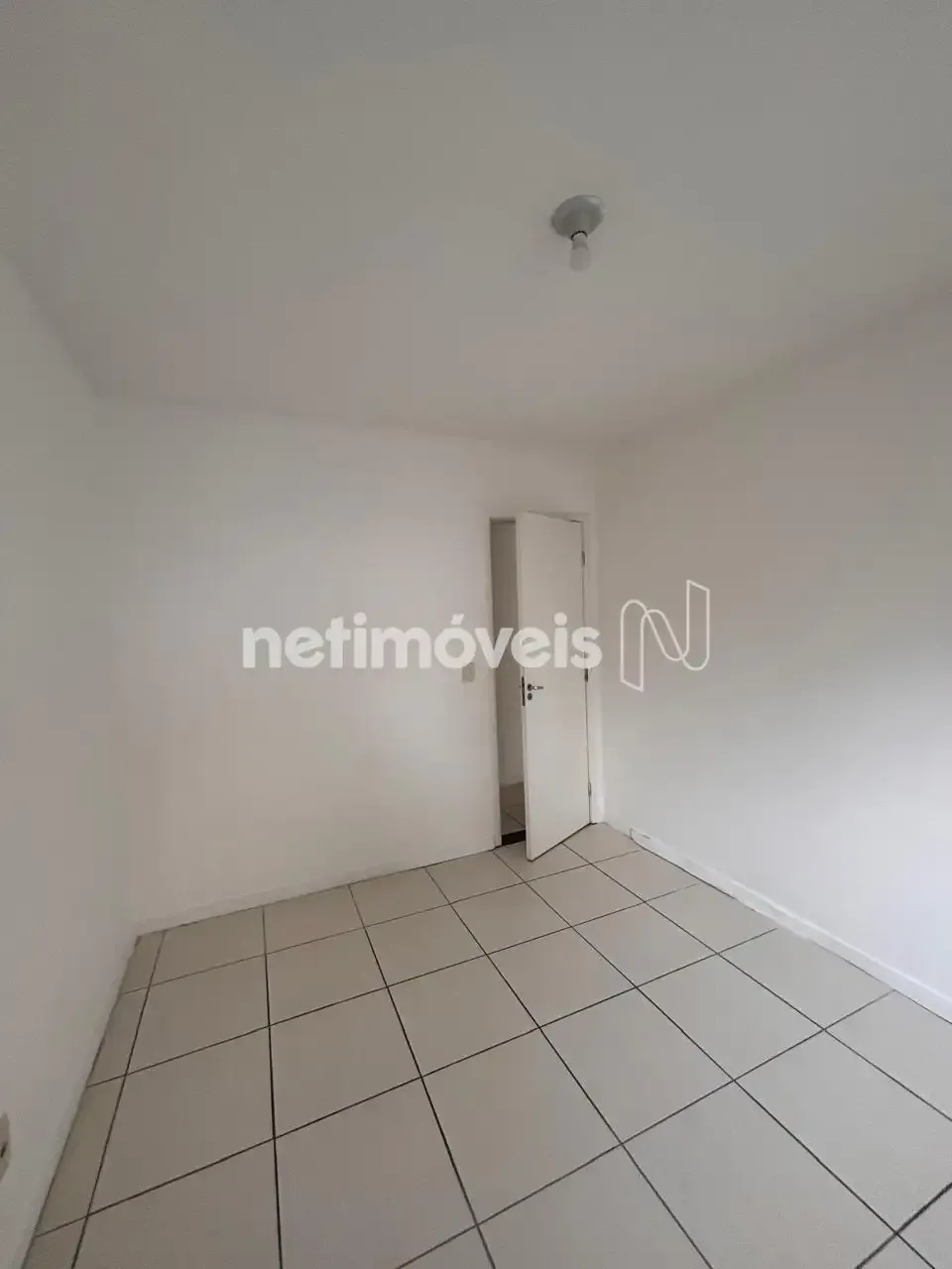1-bedroom apartment with closed kitchen and balcony — photo 14