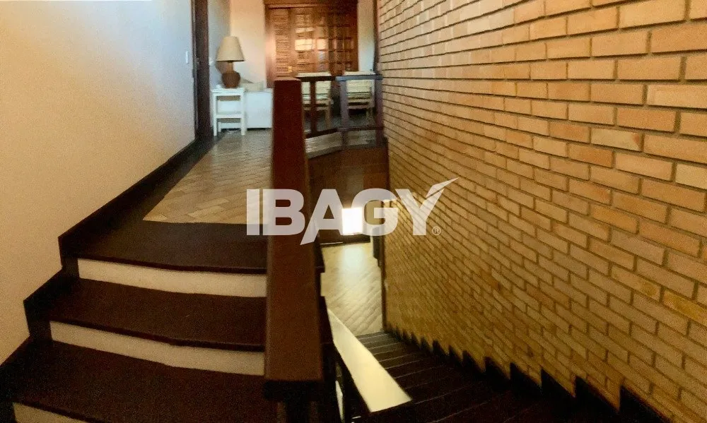 Casa amueblada con 5 dormitorios y 600 m² — photo 31