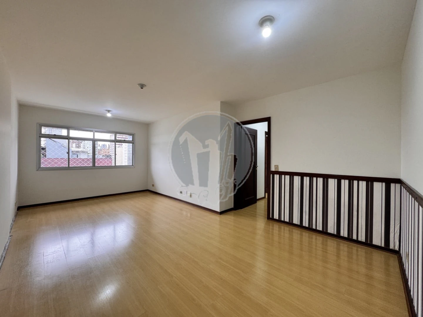 Departamento, 104 m², con piso de madera o laminado