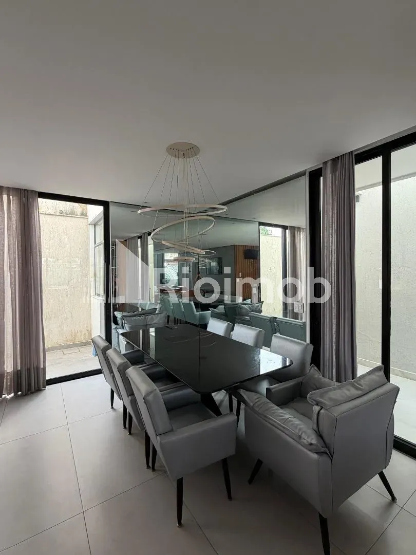 5-bedroom house with a bathtub in Rio de Janeiro — photo 16