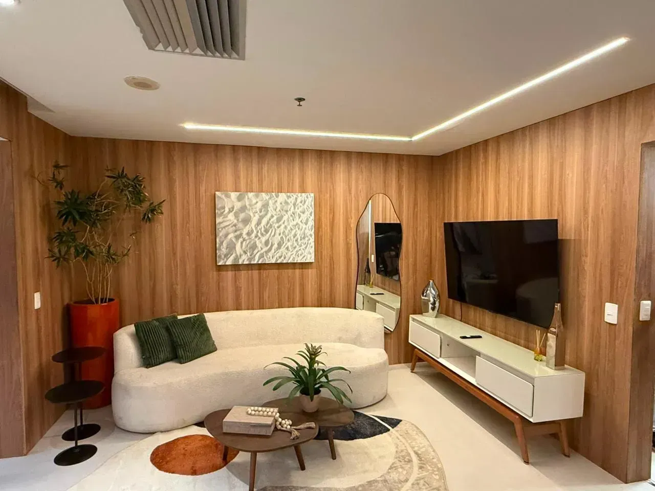 Furnished 1-bedroom apartment with enclosed balcony — photo 5