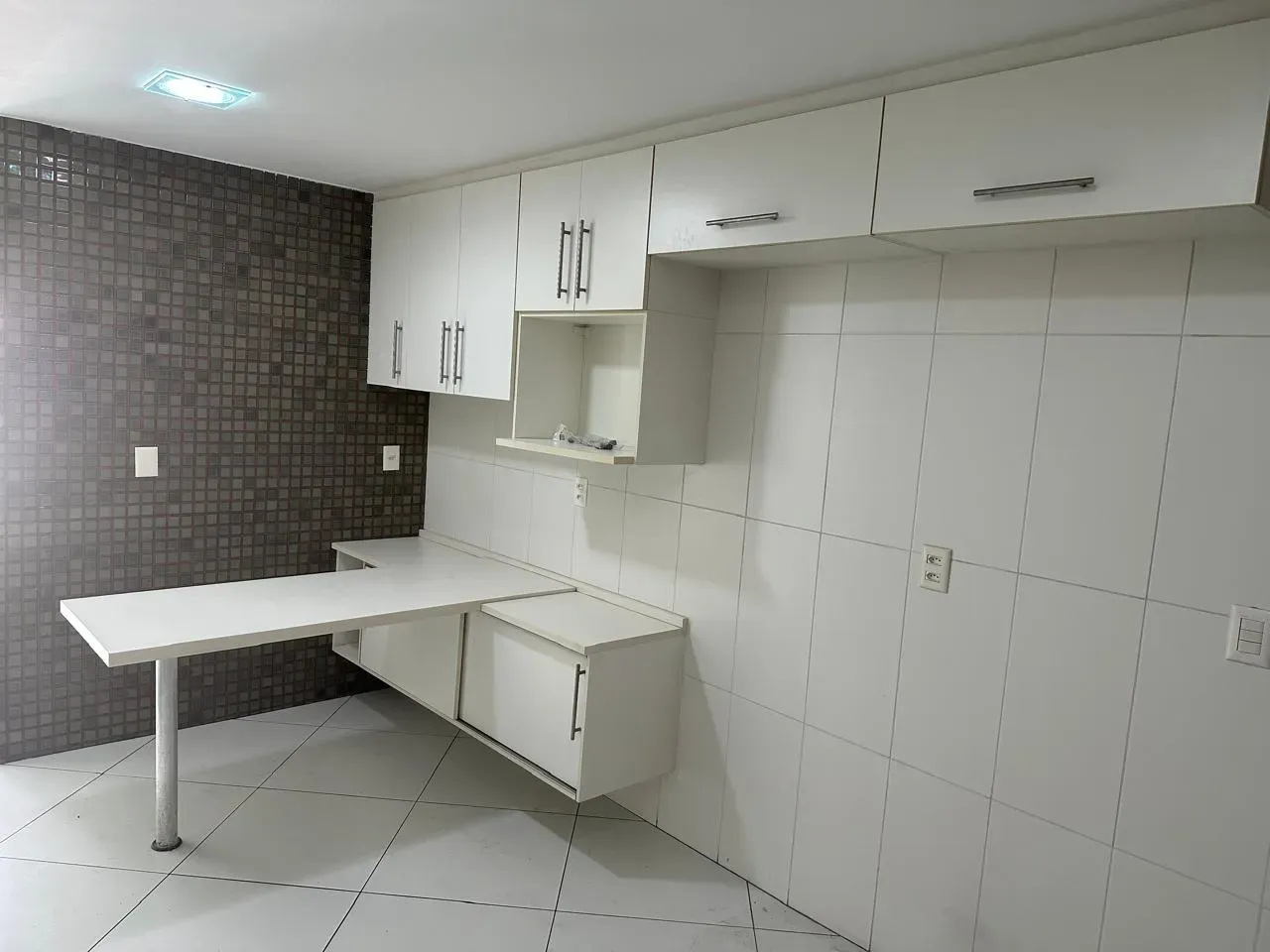 4 quartos e varanda envidraçada: apartamento de 265 m² — photo 2