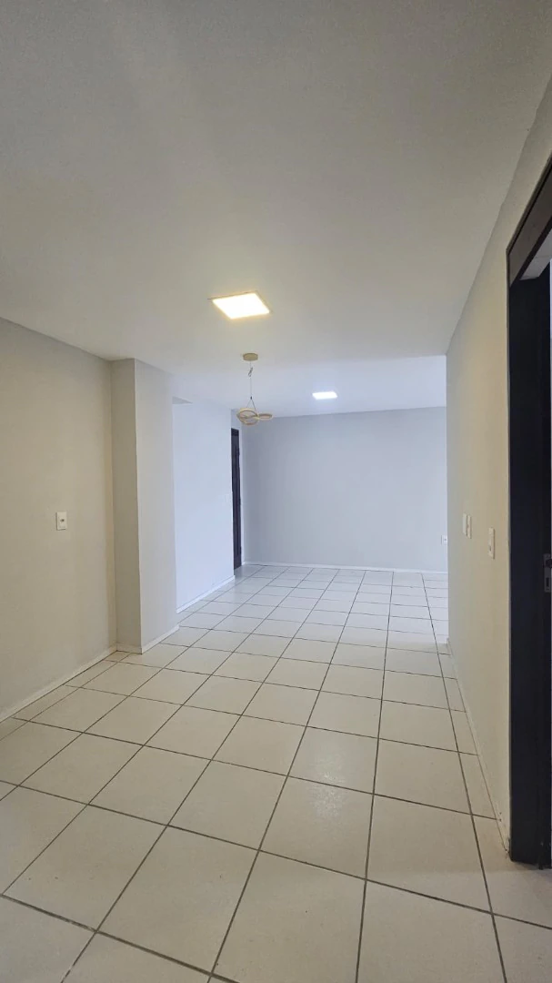 100 m² apartment with 3 bedrooms and 1 en-suite — photo 5