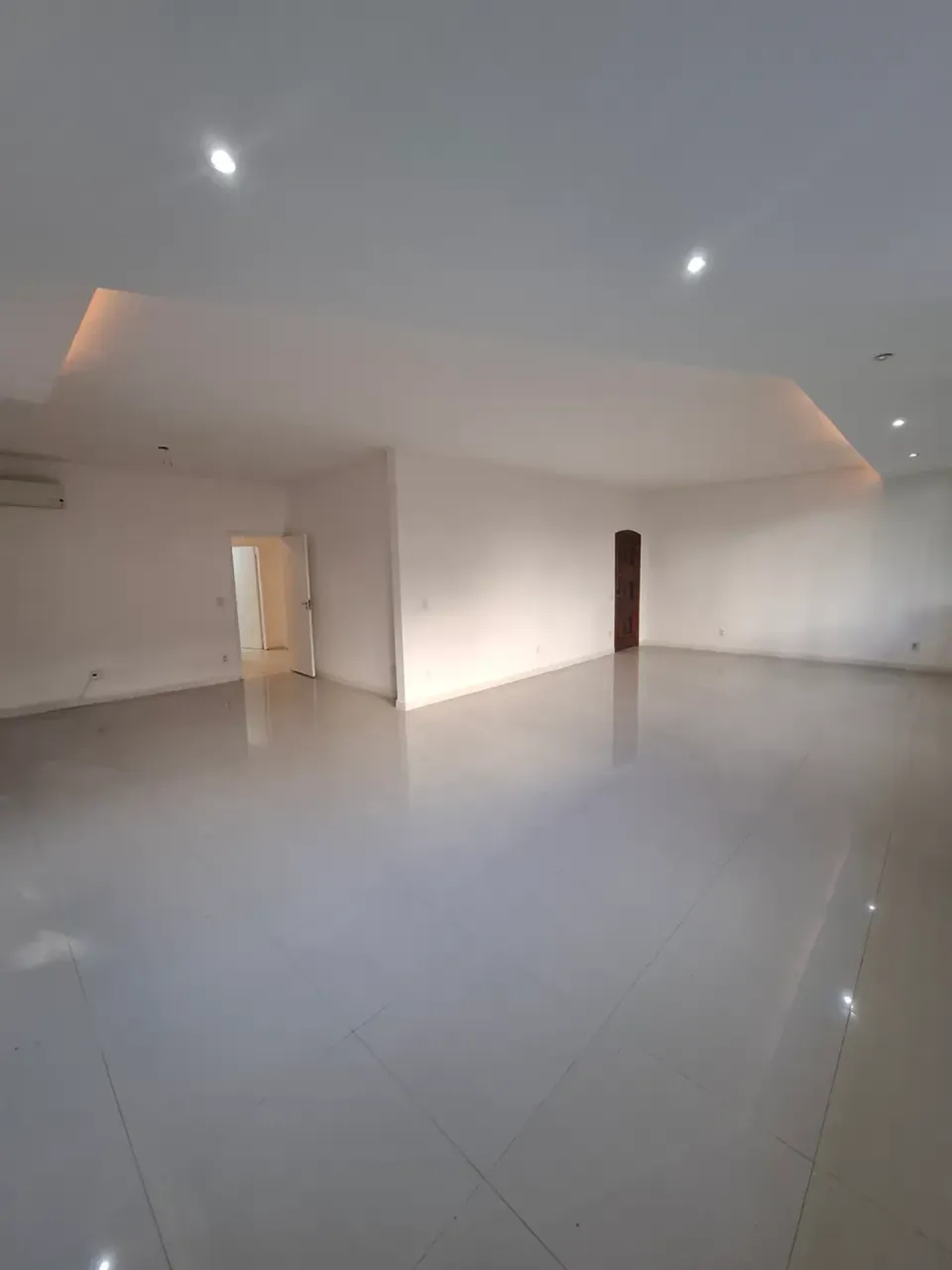 Apartment with 4 bedrooms, 4 bathrooms and 2 parking spaces — photo 8