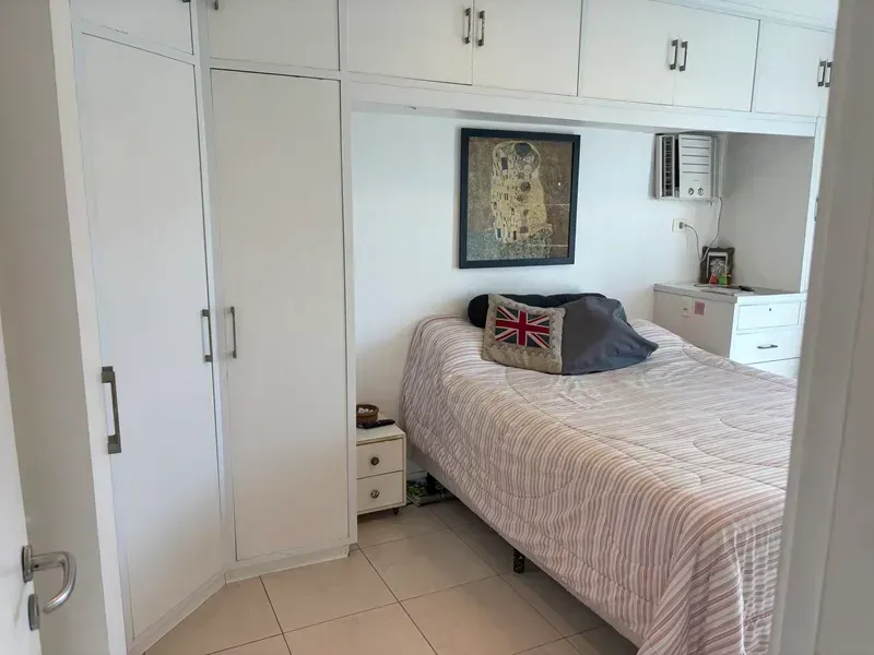 Apartamento sem mobília com cozinha americana a gás — photo 21