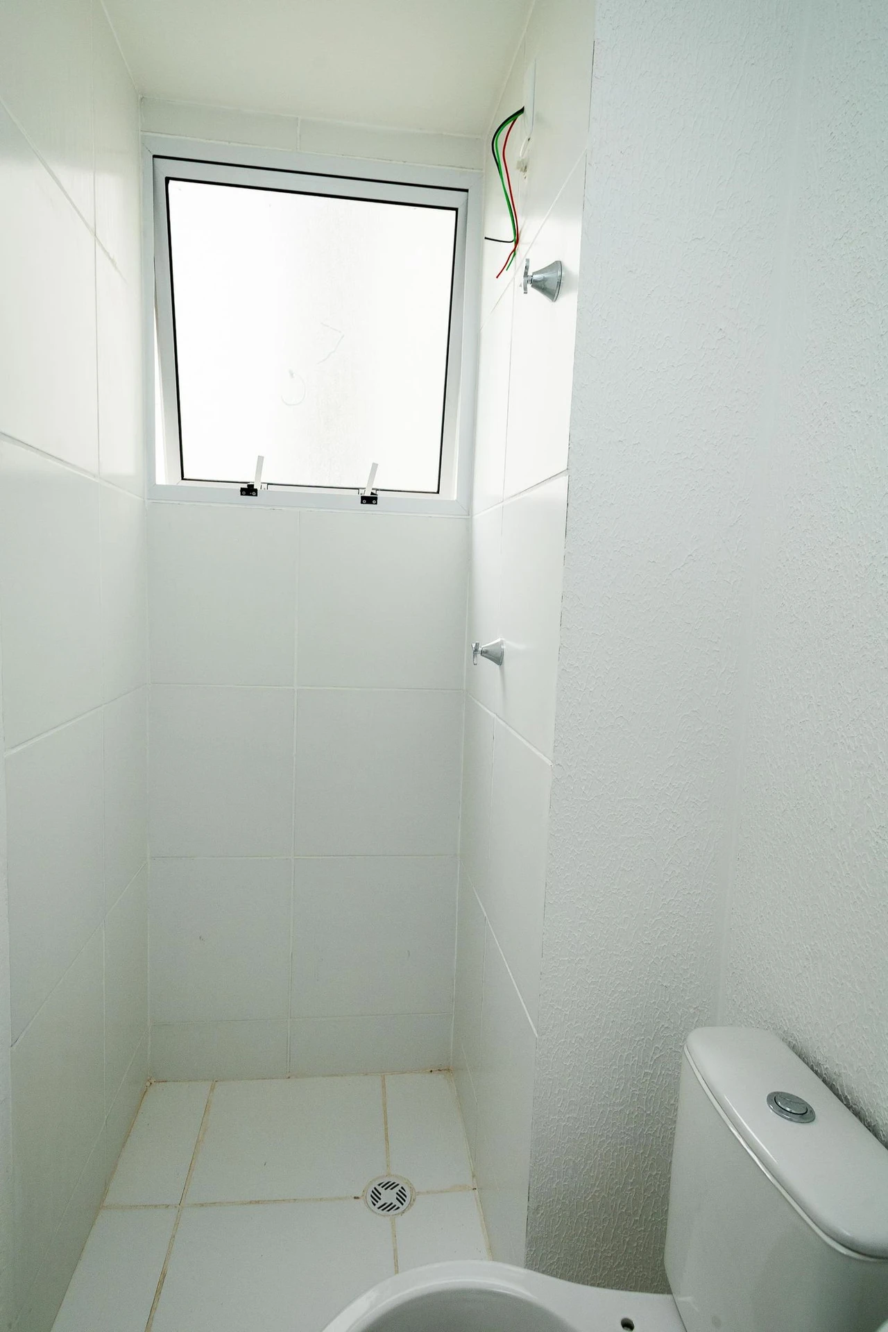 Unfurnished 2-bedroom apartment with a private garden — photo 13