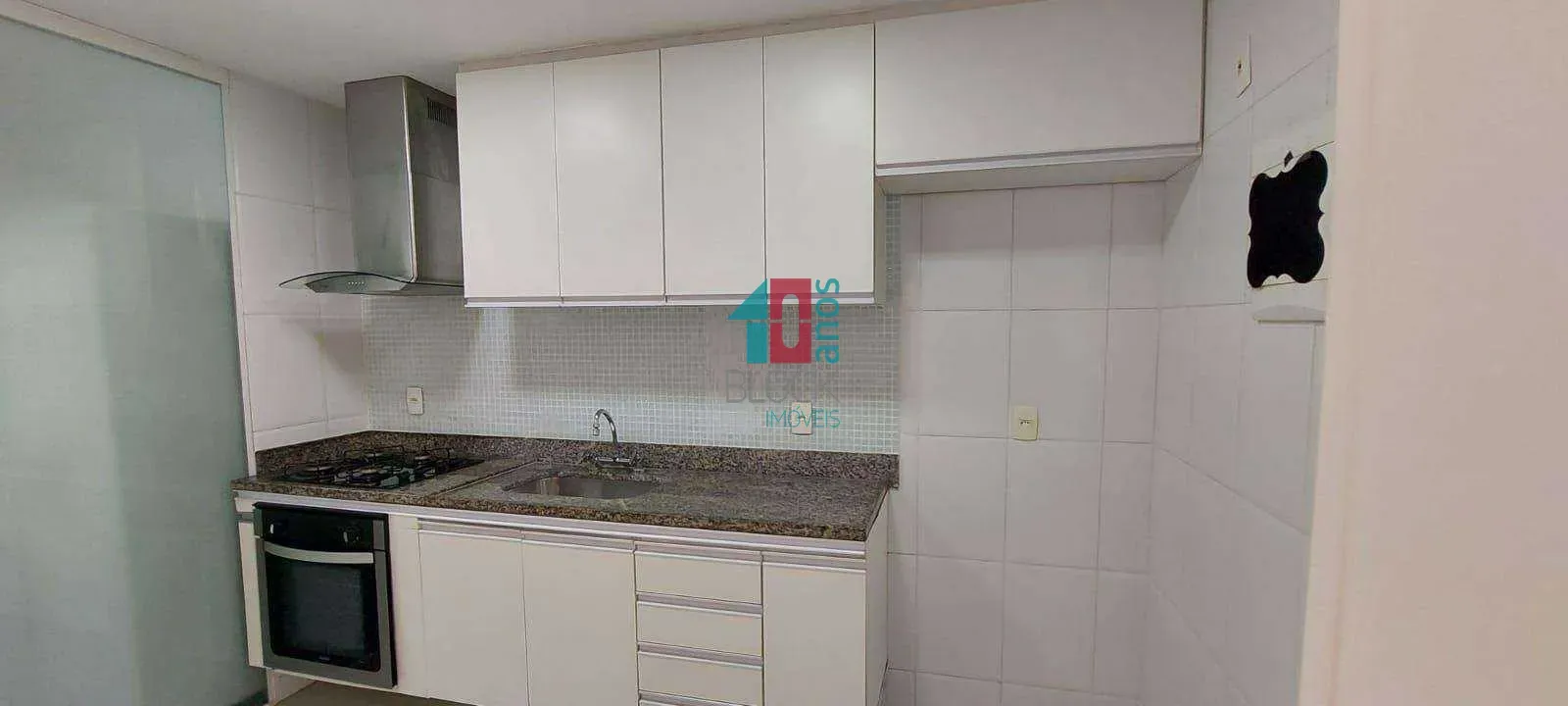 Furnished 72 m² apartment with 2 bedrooms and suite — photo 6