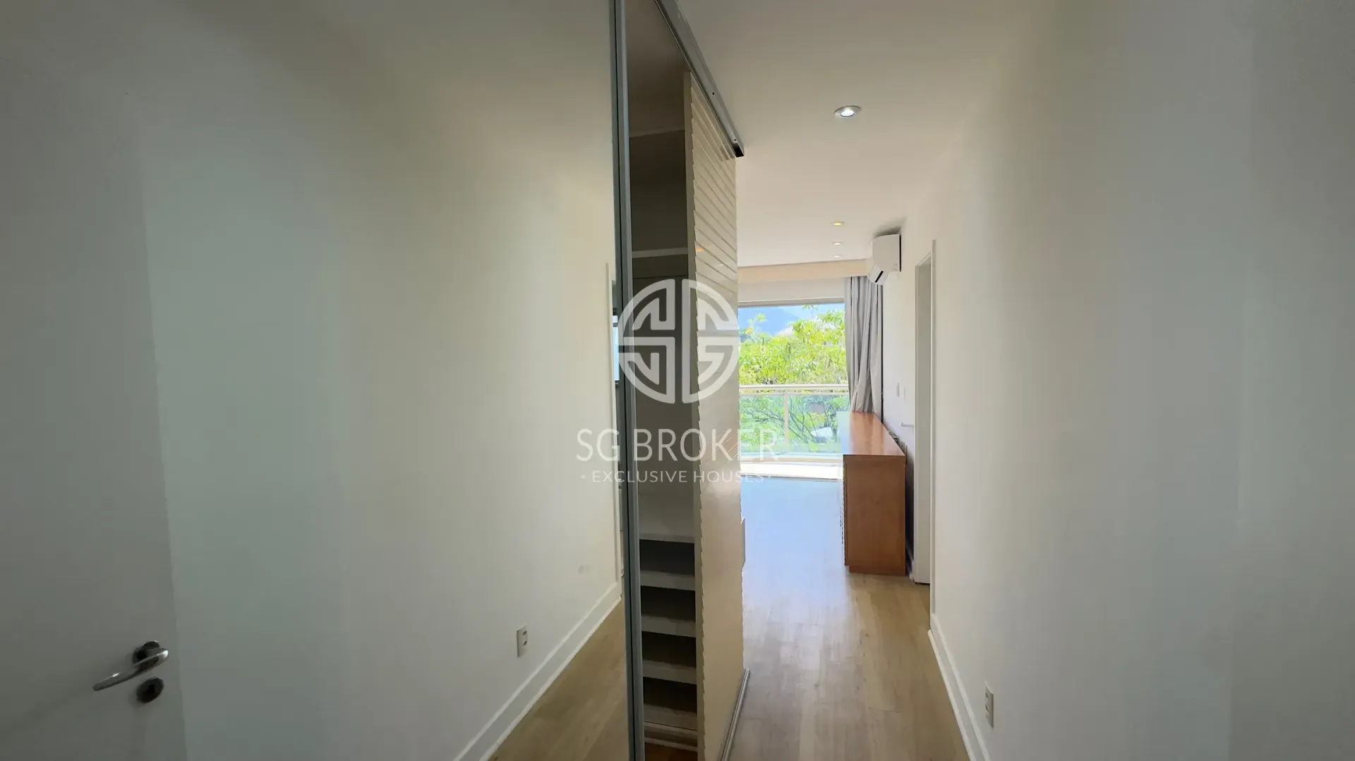 Apartamento com cozinha integrada e 4 dormitórios — photo 46