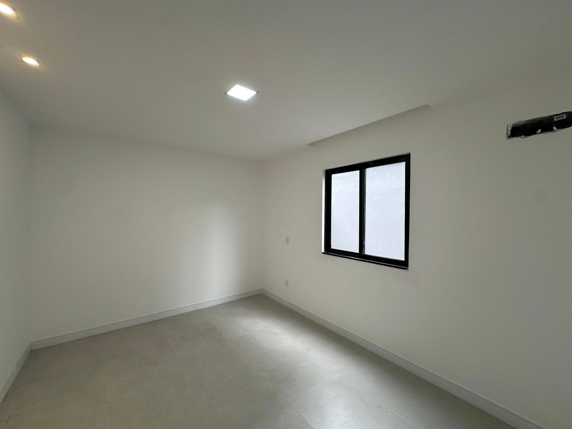 Condo house with 4 en-suite bedrooms and private yard — photo 7