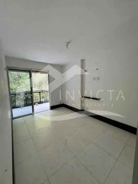 Residential apartment with 3 bedrooms and enclosed balcony — photo 19