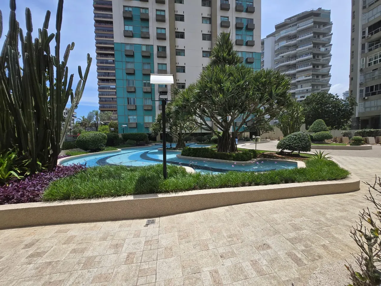 Furnished 200 m² apartment with 4 bedrooms and 3 parking — photo 36