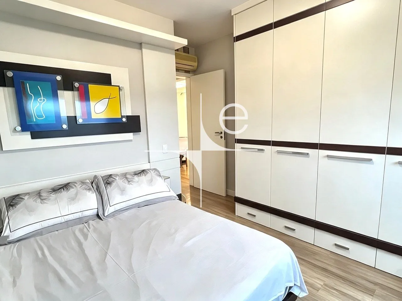 2-bedroom apartment in a building with a sauna — photo 22
