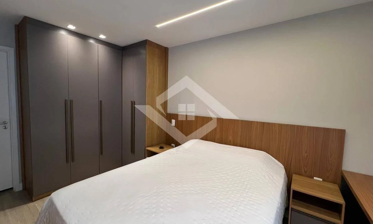 Furnished 2-bedroom apartment with glassed balcony — photo 8