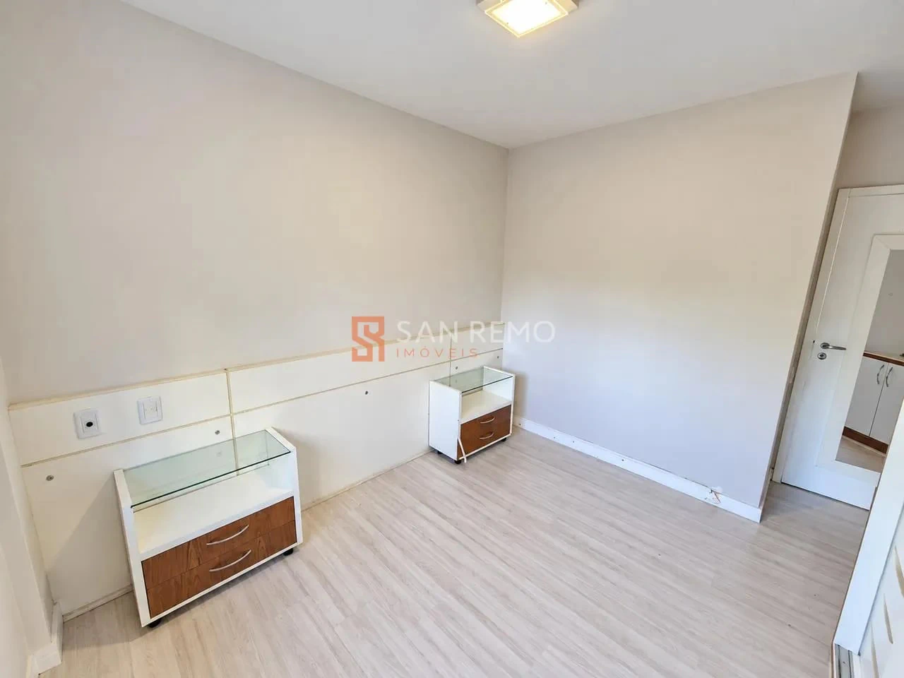 2-bedroom apartment with a water view in Florianópolis — photo 8