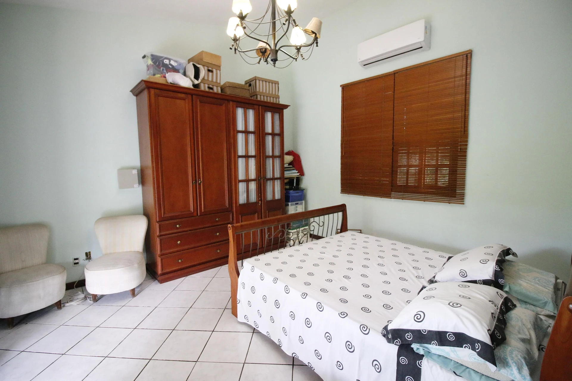 Furnished house, 700 m², with a jacuzzi — photo 11