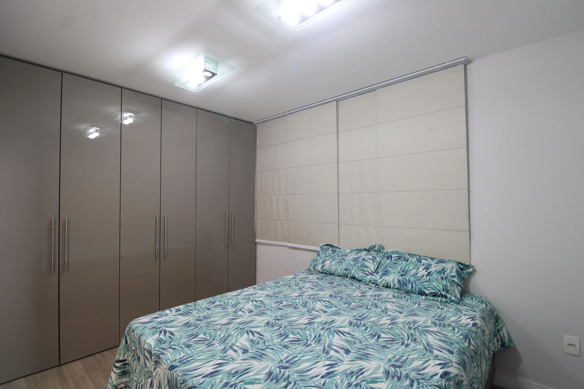 3-bedroom apartment in a building with a sauna — photo 25