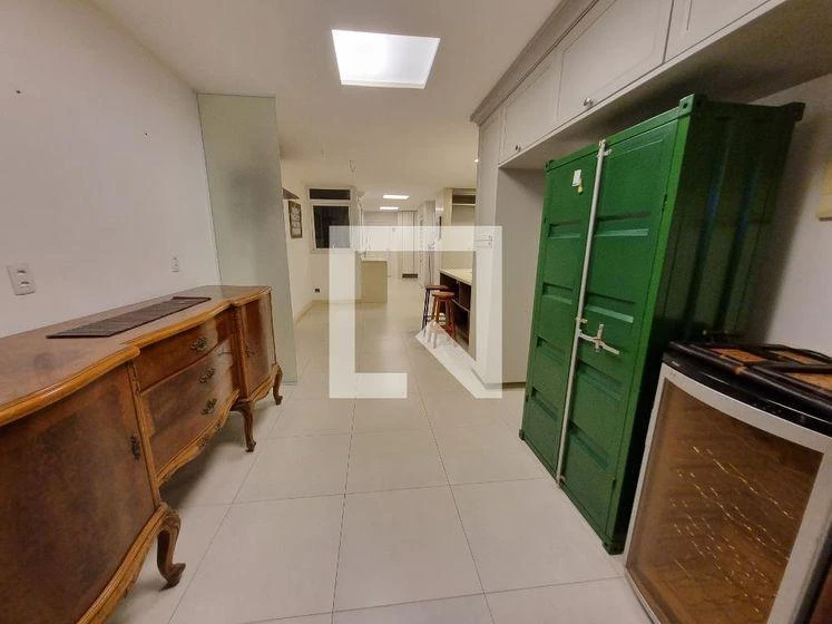 Washing machine in a 3-bedroom apartment, 300 m² — photo 40