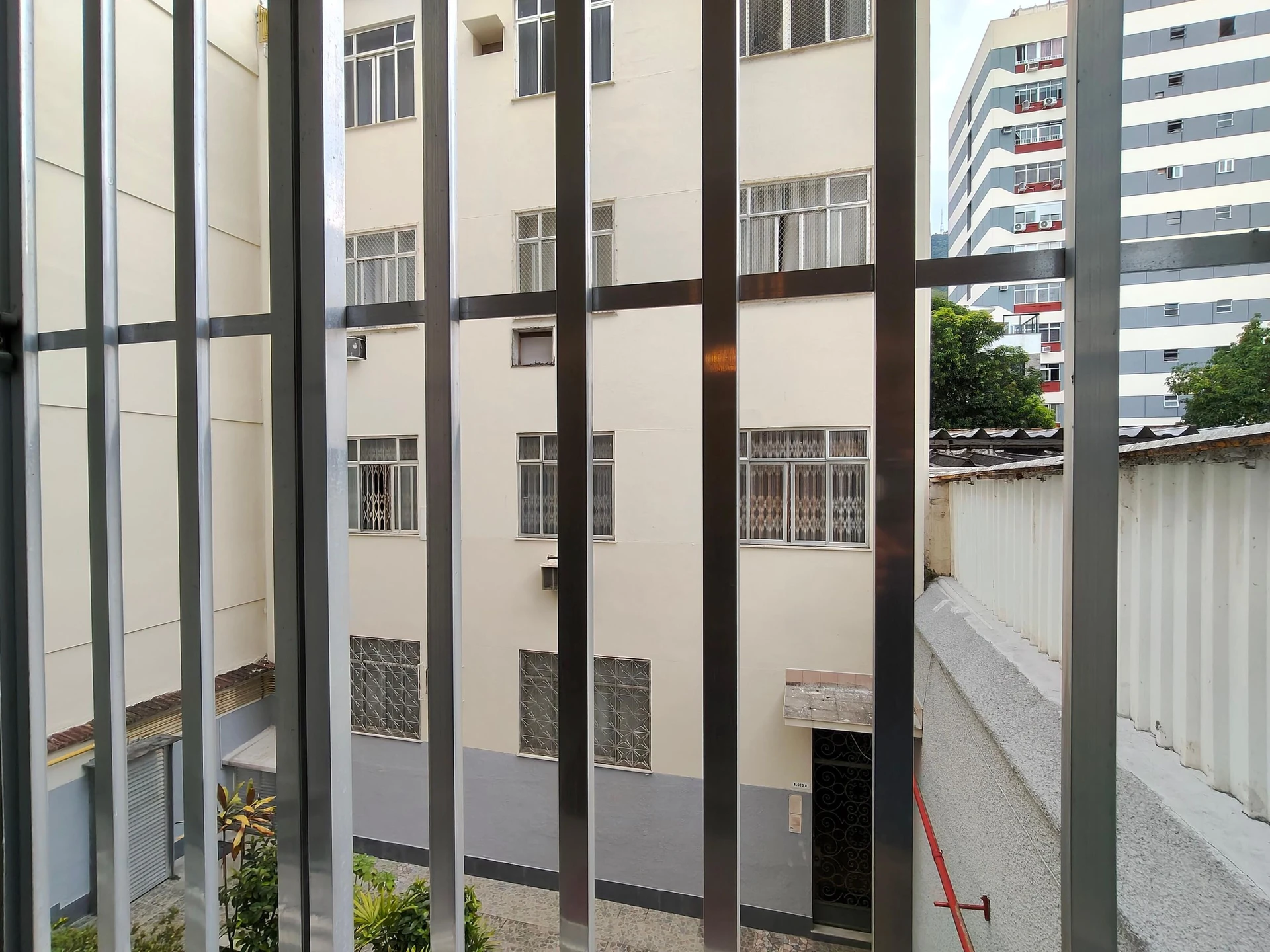 Apartamento mobiliado com 3 quartos e cozinha a gás — photo 33