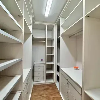 6 quartos e espaço de home office: casa de 550 m² — photo 15