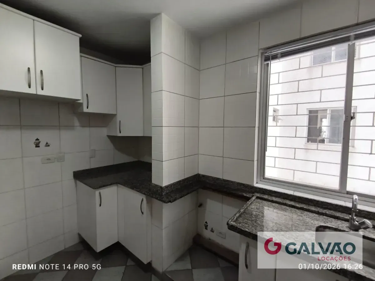 Стиральная машина и 3 спальни: квартира 115 м²
