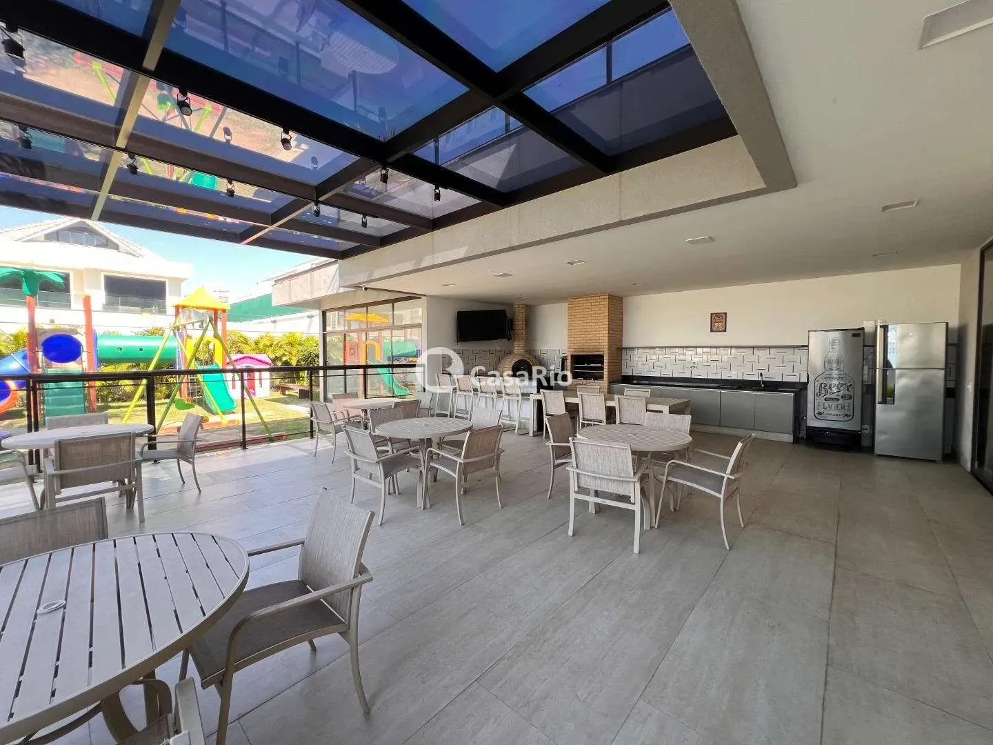 350 m² house with a bathtub and floor-to-ceiling windows — photo 6