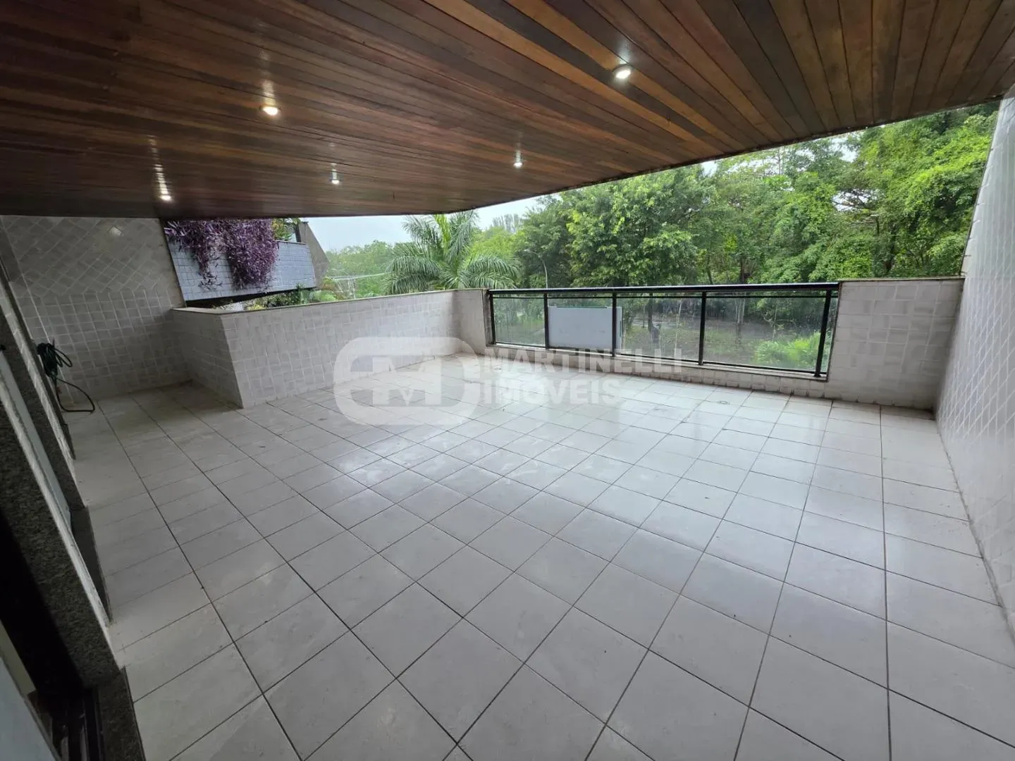 Квартира 127 м² з видом на парк та балконом із грилем