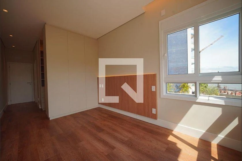 3-bedroom apartment with a water view in Florianópolis — photo 36