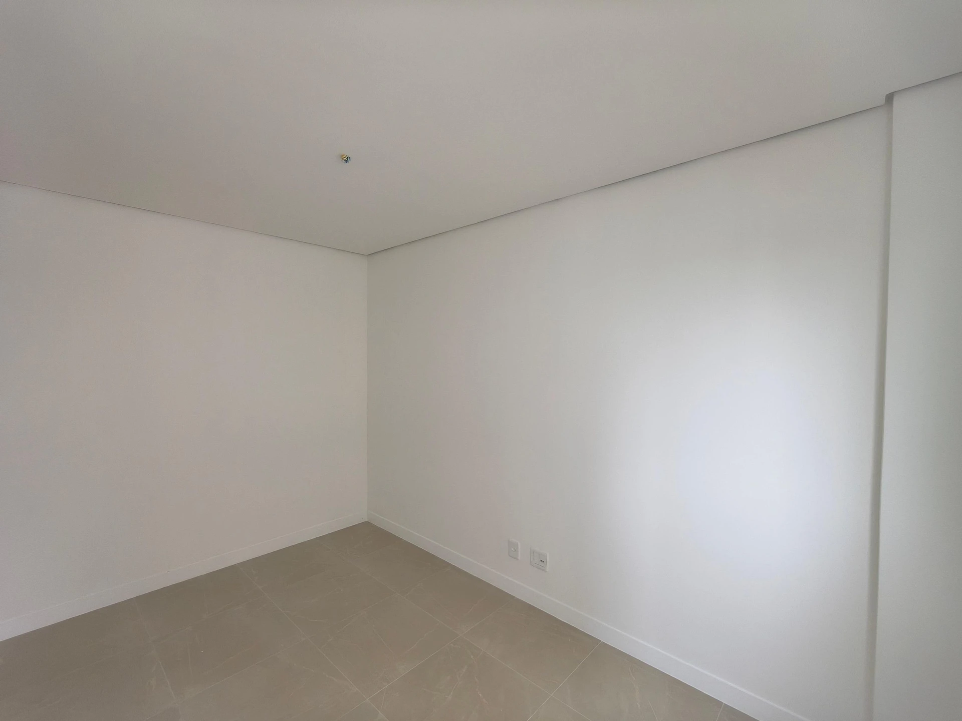 Apartment with 3 bedrooms, 2 bathrooms and parking — photo 35