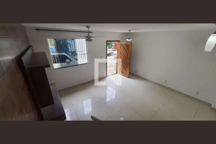 Condominium house with 3 bedrooms and a gas stove kitchen — photo 6