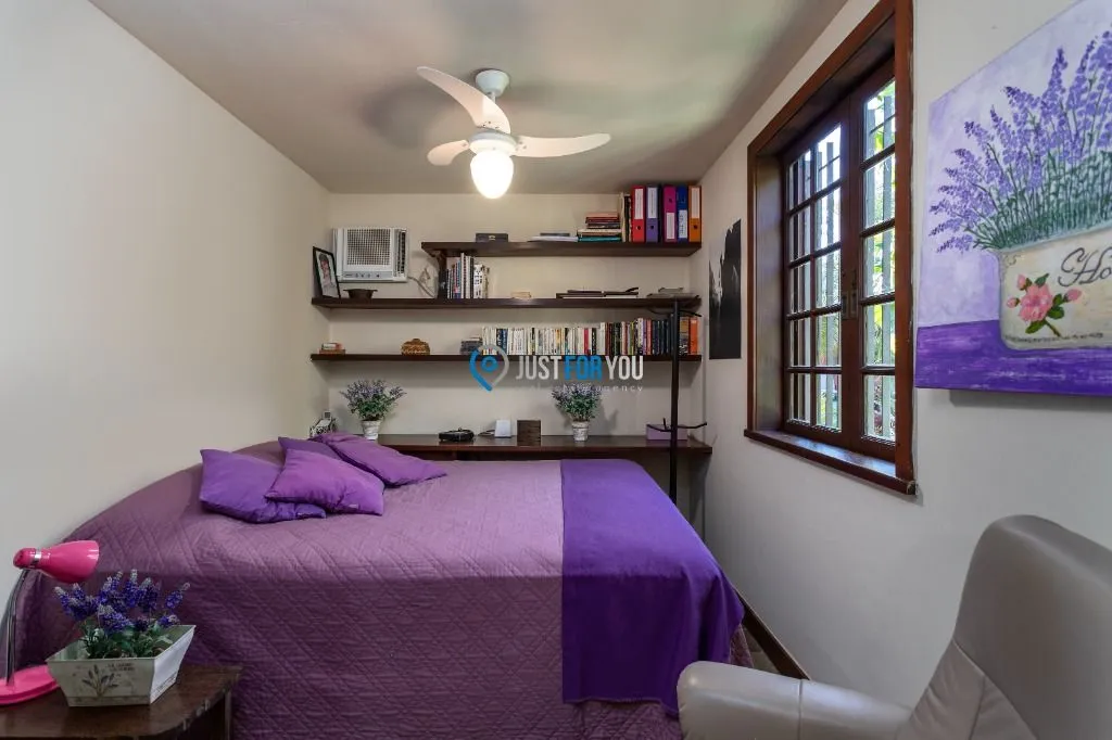 7-bedroom house with a bathtub — photo 17
