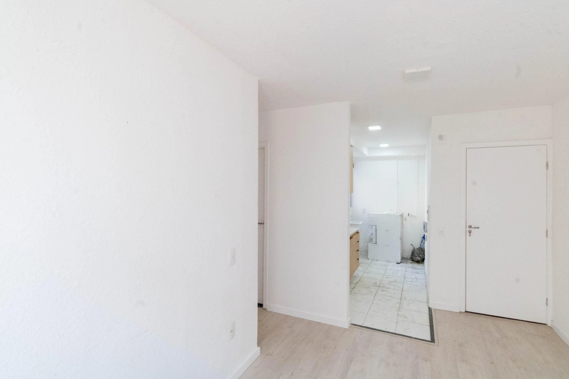 Unfurnished rental apartment with 2 bedrooms and 1 parking spot — photo 15